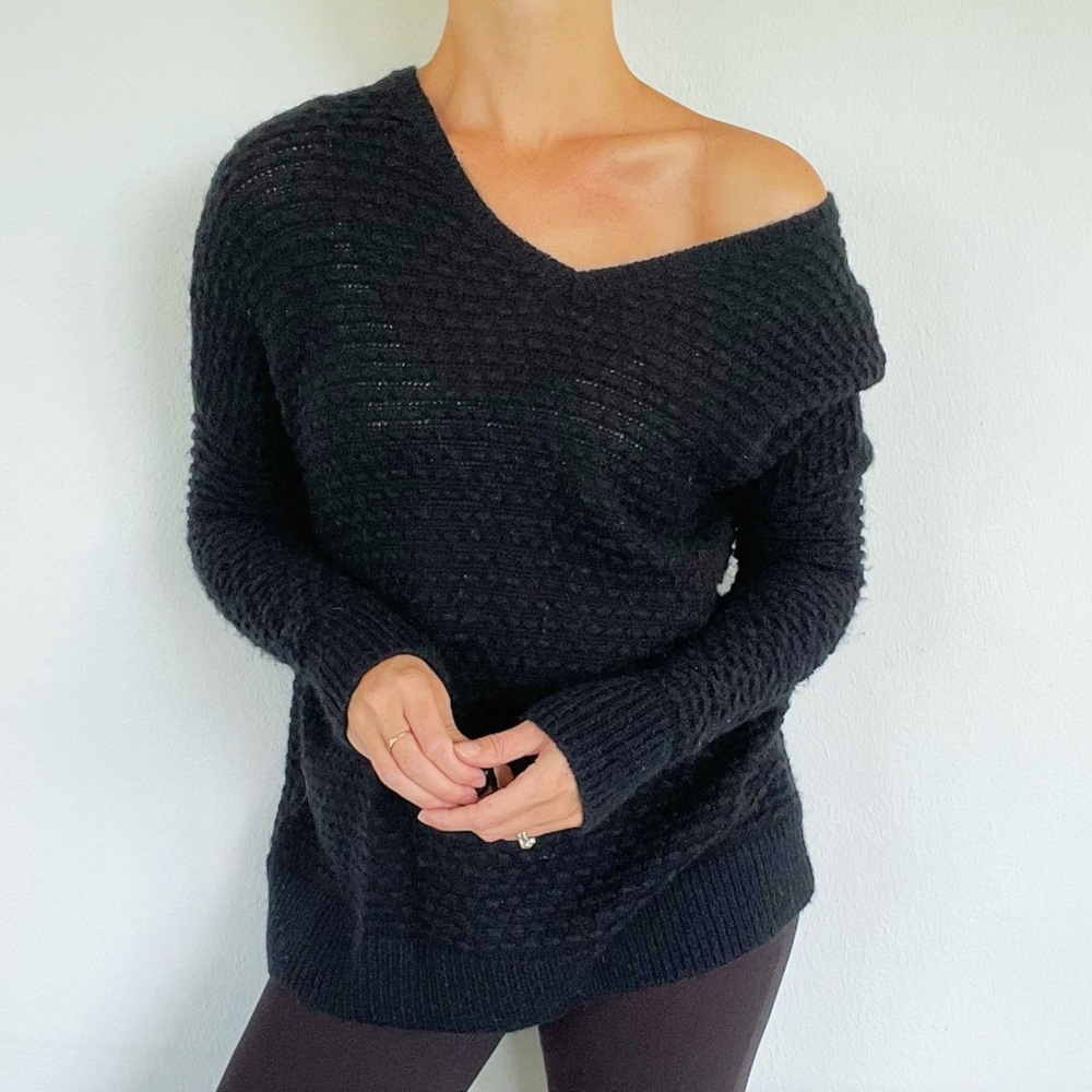 Vince black merino wool blend cozy oversized textured knit sweater size small